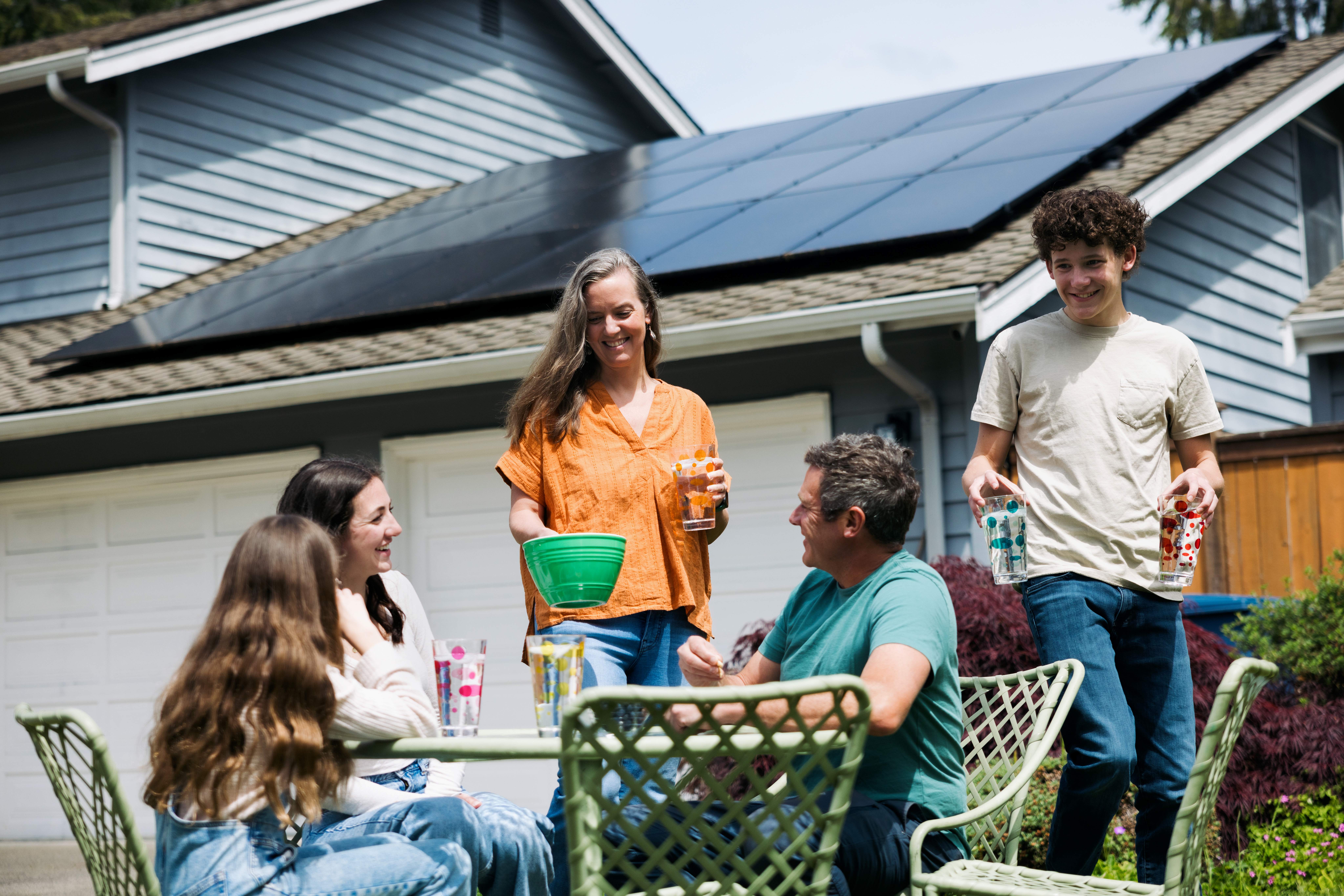 Einfamilienhaus mit Solaranlage und moderner Energietechnik